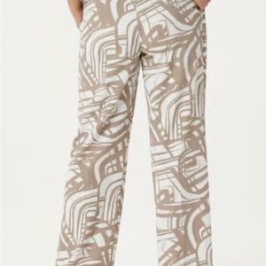 Dennis Basso Straight leg Pant with abstract tan design